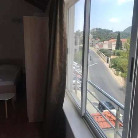 & Golden Verona Apartment *